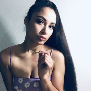 Meet your Posher, Desiree